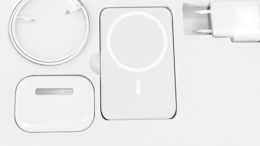 Écouteurs Bluetooth avec étui de recharge inclus dans le Pack Chargeurs CHEZSAMOS