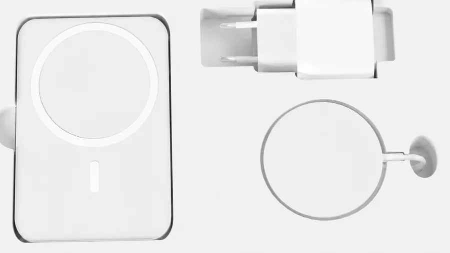 Montre connectée et bracelet titane inclus dans le Pack Chargeurs CHEZSAMOS